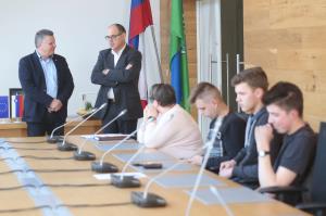 SEZNANITEV VOJAŠKIH OBVEZNIKOV Z VOJAŠKO DOLŽNOSTJO 04 FOTO LJUBO VUKELIČ